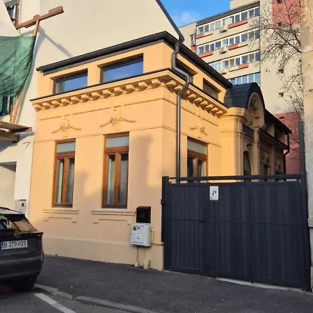 Charming In The Heart Of Bukareszt